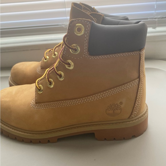 Timberland Big Kids size 5 - Picture 3 of 7